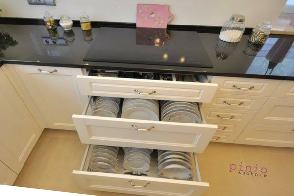 Nowoczesne kuchnie 2019 - szuflady i szafki cargo w kuchni Kuchnie Pinio
